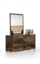 66" Brown Three Drawer Double Dresser - $29,629.64 MXN