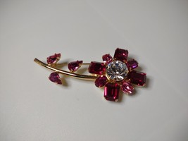 Cute Pink Swarovski Flower Brooch - £31.97 GBP