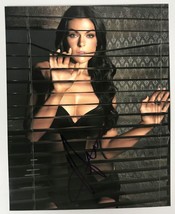 Serinda Swan Signed Autographed Glossy 8x10 Photo - £40.59 GBP