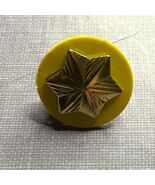 Vintage Girl Scout Membership 6 Point Gold Star Yellow Backer Pin - $128.23 MXN