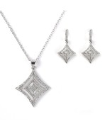 Silver Tone Necklace &amp; Earring Set With Sparkling Swarovski Style Crystals - €39,94 EUR