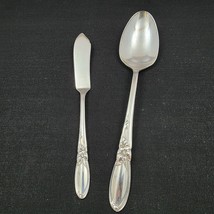 Oneida Community 1953 White Orchid Silverplated Butter Spreader &amp; Servin... - £9.64 GBP