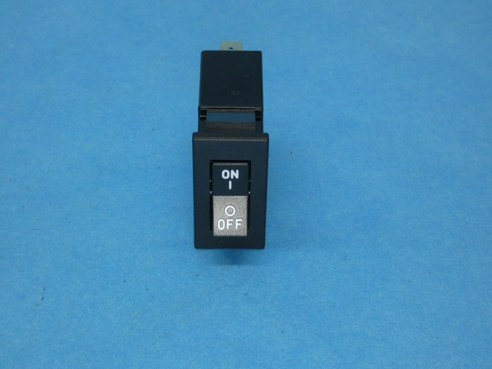 Carling MA1B344501A26BC Circuit Breaker (Hydraulic Delay) 1 Pole 5A 250V... - $14.99