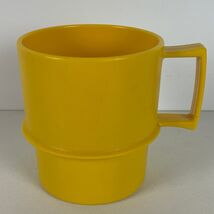 Tupperware 1312-9 Stacking Mug Yellow Plastic Vintage Kitchen - $6.64