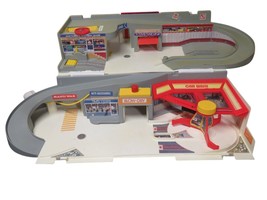 VTG 1979 Mattel Hot Wheels Car Wash &amp; Service Station Playset Missing Legs - £38.25 GBP