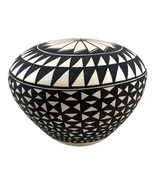 Large Vintage Pueblo Pottery Fine Line Seed Pot Jar ACOMA POTTERY Linda ... - £419.56 GBP