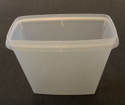 2 Vintage Tupperware Store &amp; Pour Cereal Container 469-15 -Used No Lids - $7.39