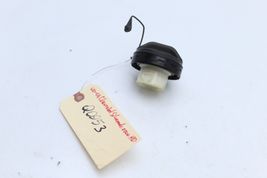 99-06 CHEVROLET SILVERADO 2500 HD FUEL CAP Q0953 image 2