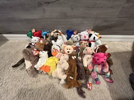 Lot of (35) Beanie Babies In Good Condition. Years Ranging From 1993 And Up - £59.86 GBP