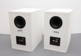 KEF Q350 SP3959 Bookshelf Speaker (Pair) - Satin White image 2