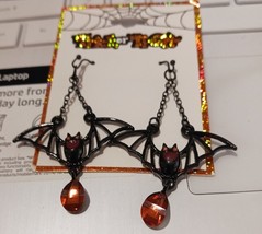 New Trick or Treat Fashion Black Bats Earrings New With Tags. - £6.74 GBP
