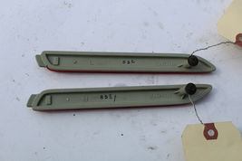 2009-2013 TOYOTA MATRIX REAR BUMPER MOUNTED REFLECTORS LR PAIR K808 & K809  image 3