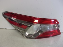 2018 2019 Toyota Camry Driver Lh Quarter Panel Tail Light W/ Halogen Signal Oem - $98.00