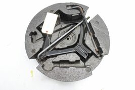08-16 VOLVO XC70 TOOL KIT W/ CARRIER Q4327 image 6