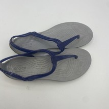 Crocs  Womens Sandals  SIze 5  Thong blue - $9.49