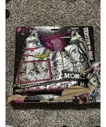 Monster High Metallic Purse Age 6+ Purse Only - $223.24 MXN