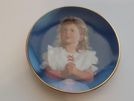 A Child&#39;s Prayer-  Collector Plate with Box- Exclusive for Donald Zolan Society - £3.15 GBP
