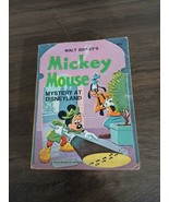 A Big Little Book Walt Disney&#39;s Mickey Mouse #5770 &quot;Mystery At Disneylan... - $182.44 MXN