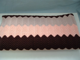 vintage handmade chevron zig zag ripple afghan lap blanket need finished  - €21,50 EUR