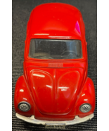 Volkswagen Beetle 1:24 Red SS5702 Diecast Model HCQ 591V License Plate - $429.49 MXN