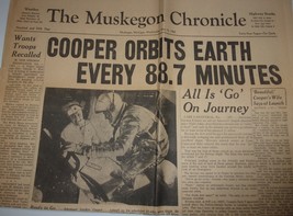 Vintage Muskegon Chronicle Michigan Cooper Orbits Earth May 1963 - $2.99