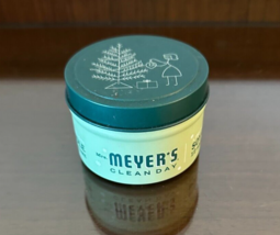 MRS. MEYERS Clean Day Soy Candle 2.9 oz. LE Iowa Pine Scent NEVER USED - $125.49 MXN