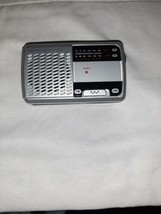 AM/FM Small Battery Operated Transister Pocket Radio Vintage - £7.96 GBP