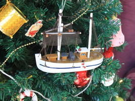 [Pack Of 2] Wooden Fishing R Us Model Fishing Boat Christmas Tree Ornament - £46.83 GBP