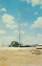 TEXAS TX~BLACK GOLD-DRILLING FOR OIL IN THE GREAT STATE-OIL RIG POSTCARD - $4.36
