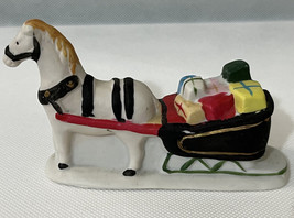 Noma Dickensville Christmas Village Horse Drawn Sleigh with Presents 6132 - £6.20 GBP