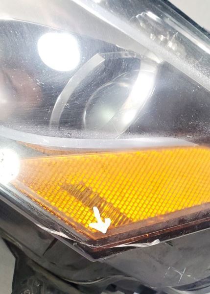 2010 2011 2012 Audi Q5 OEM Driver Front Left Headlight Xenon HID Small Crack Item image 5