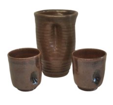 Virginia Wyoming Pottery Brown &amp; Red Dimpled Rippled Textured Carafe &amp; 2 Cups - £46.46 GBP