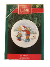 Hallmark Ornament #5 &quot;Collector&#39;s Plate&quot; Series 1991 Let It Snow -NOS - $6.40