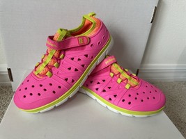 Stride Rite Girl Shoes Size 3 Low Top Pink Made 2 Play Water Phibian Excellent - £15.45 GBP