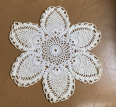 Vintage Hand Crocheted Doily, Cotton, Round, Pineapple Design, Scalloped Edges - £6.25 GBP