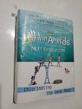 The Darwin Awards Next Evolution: Chlorinating the Gene Pool - Hardcover - GC - £5.98 GBP