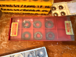NEW Pack of 6 Sandvik Carbide Insert round Shim Seat # 5322 110-04 vh2 - $33.24