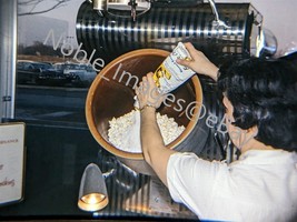 1964 Sears Employee Making Caramel Popcorn Chicago Ektachrome 35mm Slide - £4.37 GBP