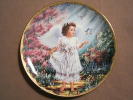 An Angel&#39;s Guidance Collector Plate Dona Gelsinger Garden Blessings Child Angel - £19.97 GBP