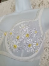Felina lingerie underwire bra 34D white Yellow Daisy floral lace Lovely - £11.05 GBP