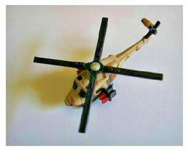 Hot Wheels Micro Desert Camo Version of Lynx Gunship Helicopter Chopper - €5,07 EUR