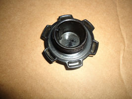 00-05 Toyota Celica GT GT-S ENGINE OIL FILLER CAP OEM M0133 image 3