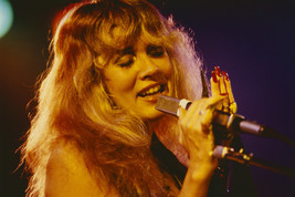 Stevie Nicks beautiful pose singing in concert 1970&#39;s 18x24 Poster - £19.33 GBP