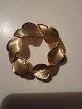 Vintage Brooch Textured Gold Tone Leaf Circle Pinback Pin Jewelry  - $24.49