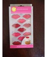 Wilton Icing Decorations Lips - £11.55 GBP