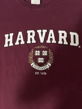Vintage Harvard University Men’s Large Veritas Logo Graphic T-shirt Maroon - $11.88