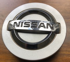 OEM 2004 -2020 Nissan Armada Titan SILVER Center Cap #40342-7S500 Free S&amp;H - £35.34 GBP