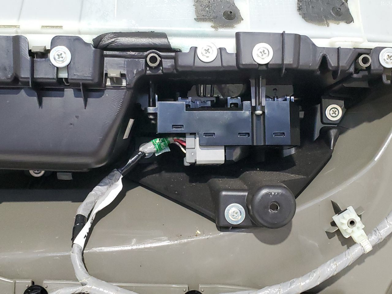 2010 Acura ZDX OEM Front Right Door Trim Panel  Item image 9