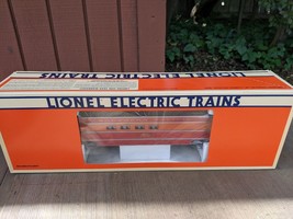 Lionel 19107 O Scale Southern Pacific Daylight Aluminum Full Vista Dome Car NEW - $59.99