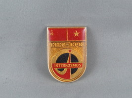 Vintage Soviet Space PIn - Vietnam and USSR Cooperation Interkosmos -Sta... - £14.94 GBP